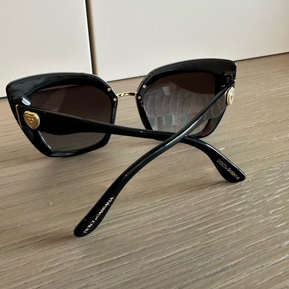 Authentic Dolce and Gabbana Women Sunglasses - Picture 8 of 9